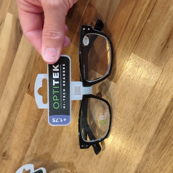 NWT Optitek Hi-Tech readers +1.75 - Picture 12 of 13